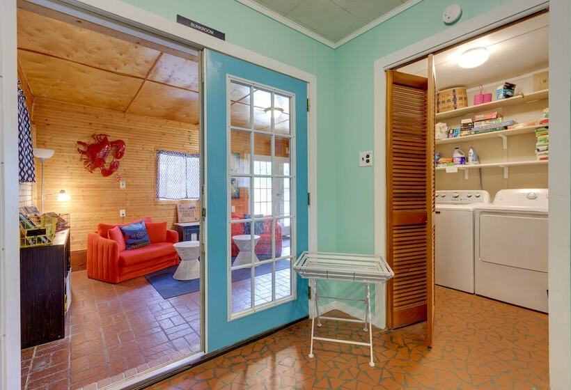Vibrant Pass Christian Oasis   3 Blocks To Beach!