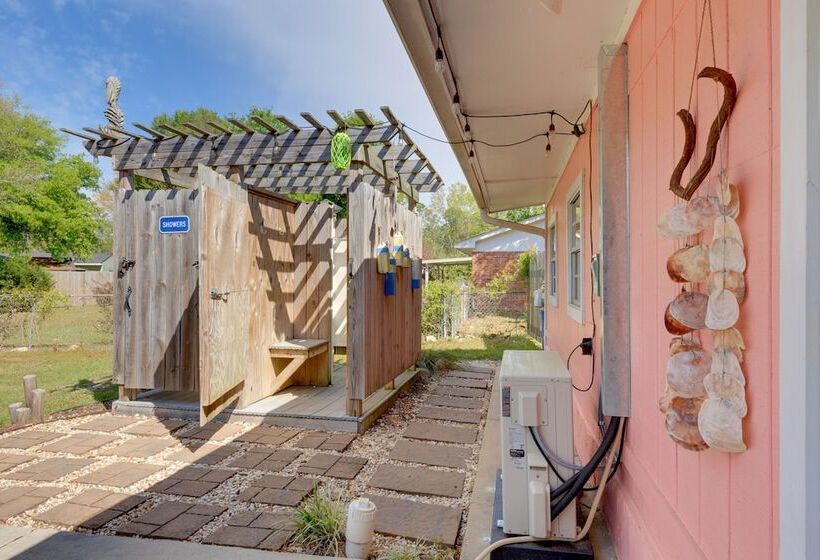 Vibrant Pass Christian Oasis   3 Blocks To Beach!