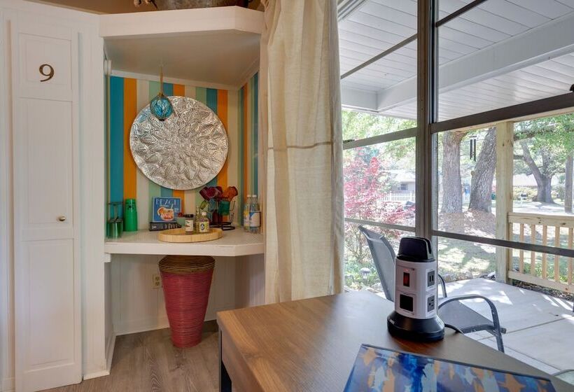 Vibrant Pass Christian Oasis   3 Blocks To Beach!