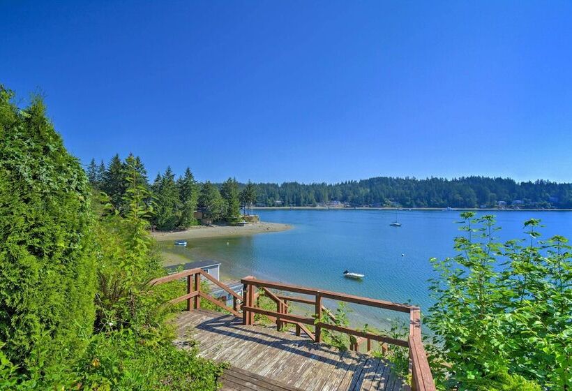 Waterfront Gig Harbor Home W/ Furnished Deck