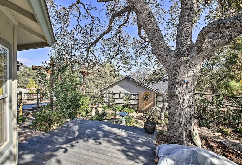 Welcoming Tehachapi Home W/ Deck & Grill!