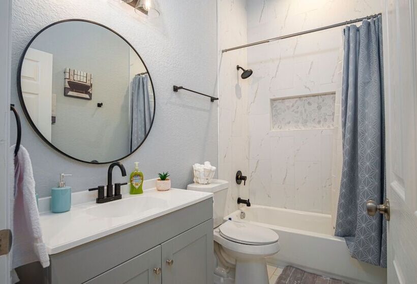 Your Dream Stay 4br/2ba Near Downtown & Riverwalk