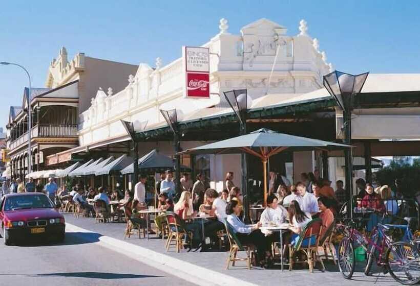 Fremantle Hostel