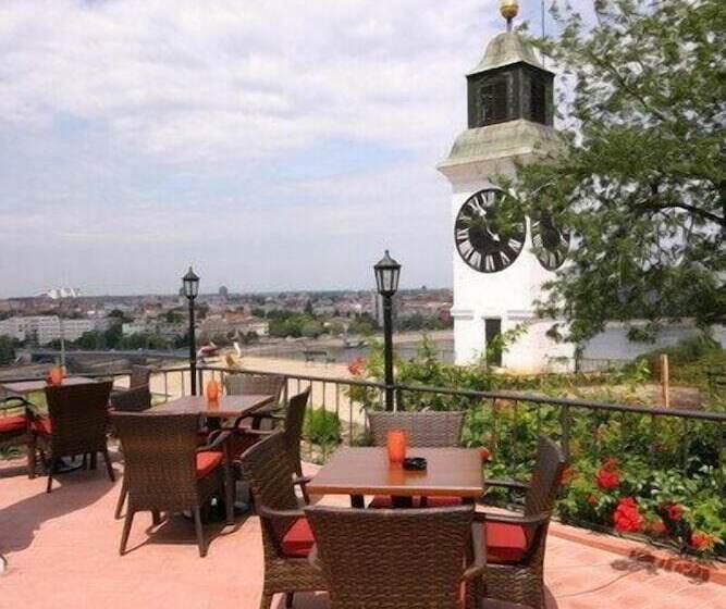 Garni Hotel Leopold I