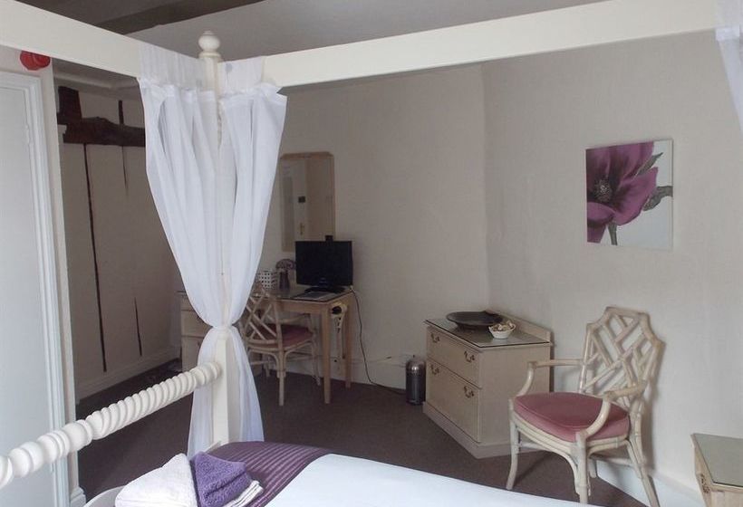 פונדק The Friars