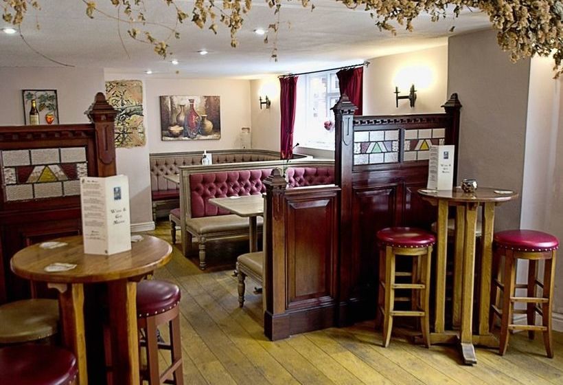 פונדק The Friars