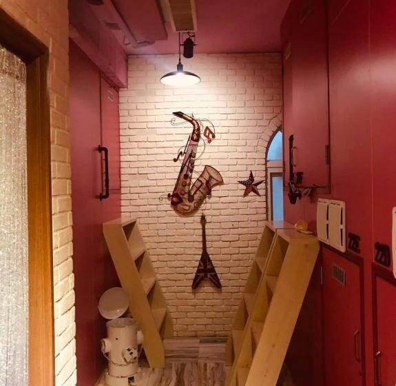 هتل کپسول Kenting My Home