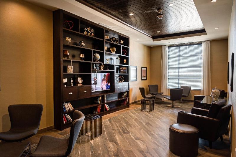 בית מלון כפרי Four Points By Sheraton Sherwood Park