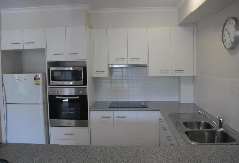 בית מלון כפרי Grangewood Court Apartments