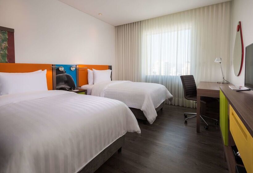 Hotel Hampton By Hilton Bucaramanga