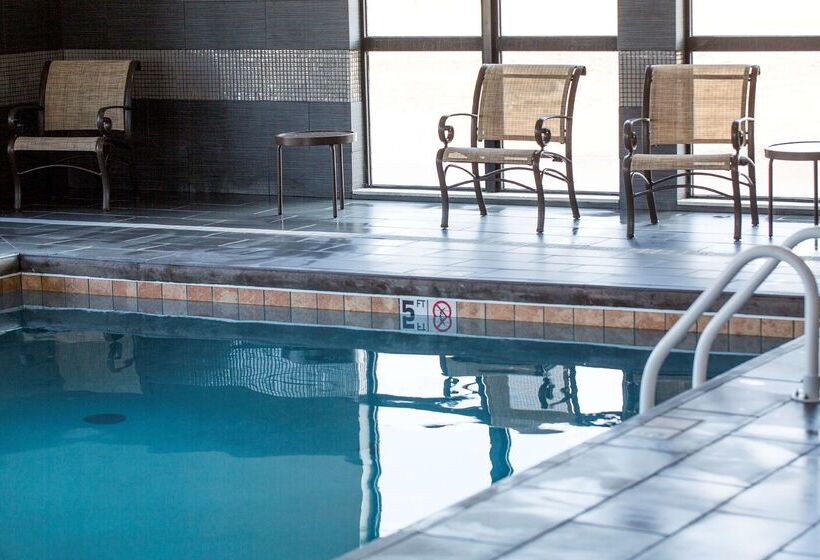 هتل Hampton Inn Mcpherson