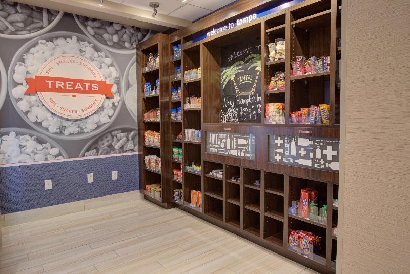 בית מלון כפרי Hampton Inn & Suites Tampa Busch Gardens Area