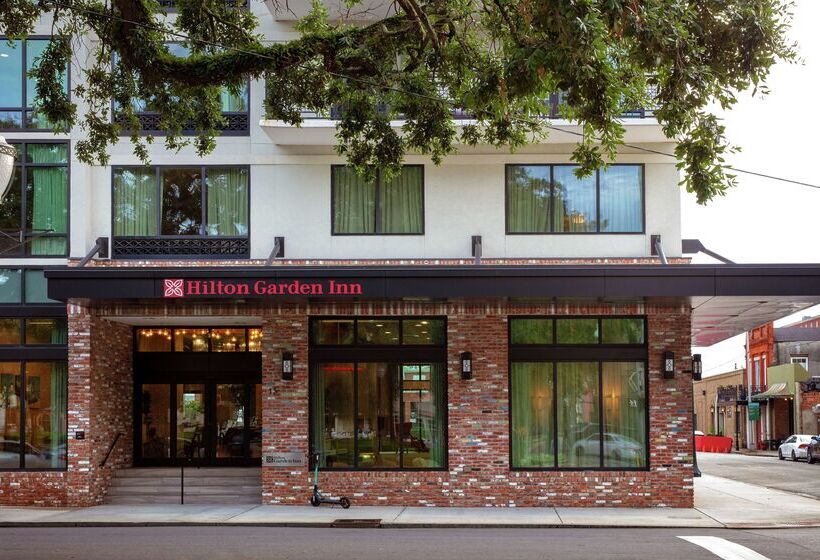 هتل Hilton Garden Inn Mobile Downtown