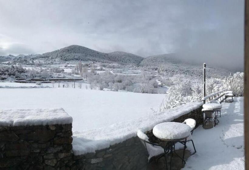 בית מלון כפרי Hosteria Toloriu 1848