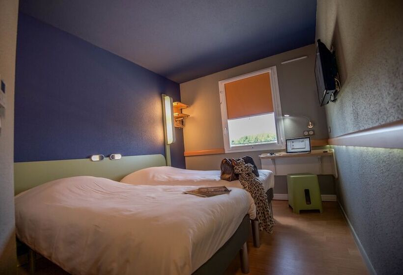 Отель Ibis Budget Porte De Camargue