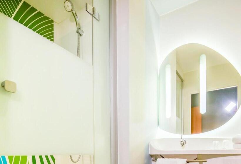 Отель Ibis Budget Porte De Camargue