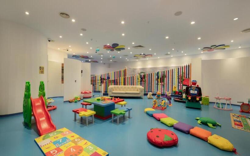 Fotos del hotel Merit Royal Premium Hotel  All Inclusive:  39