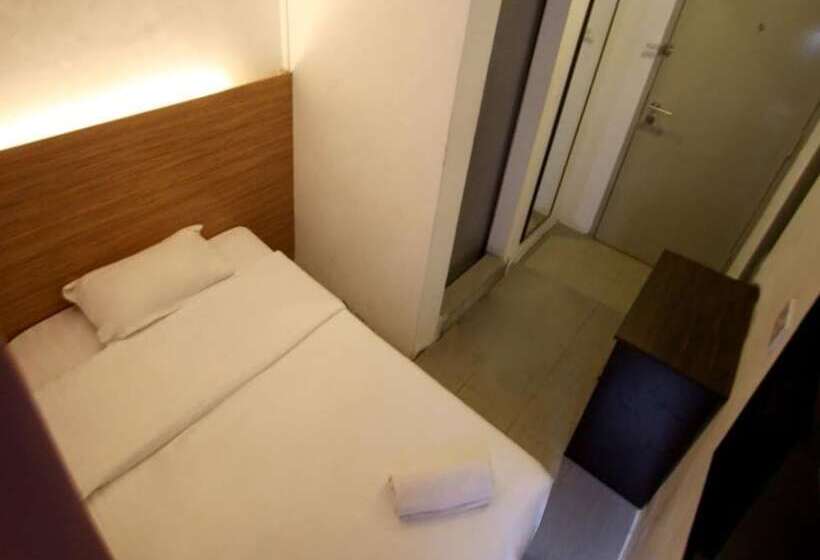 هتل Place2stay   Airport