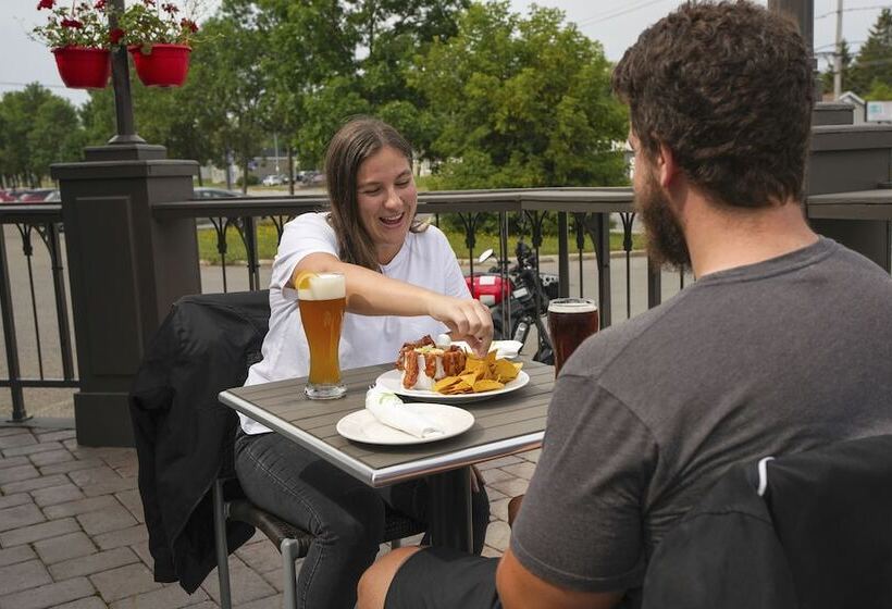 هتل Quebec Inn