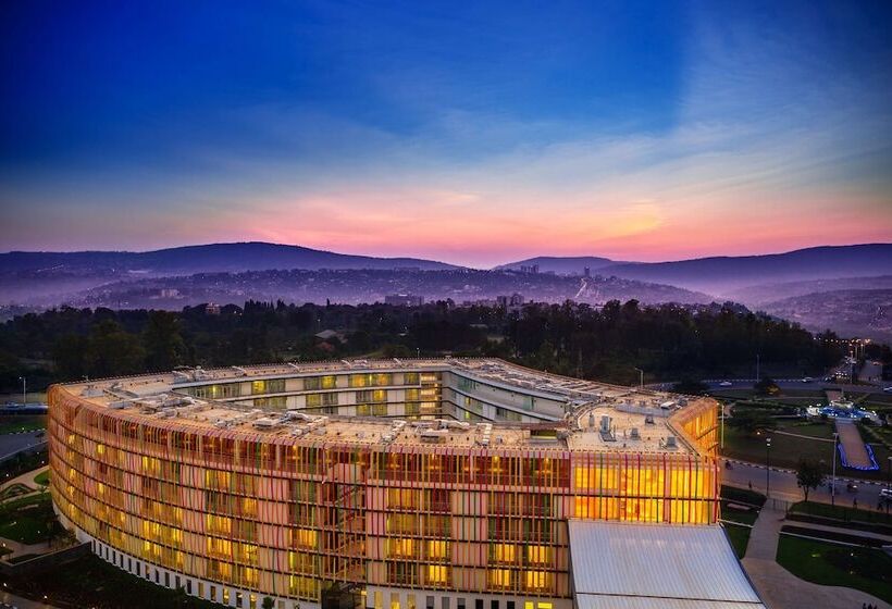 هتل Radisson Blu  & Convention Centre Kigali