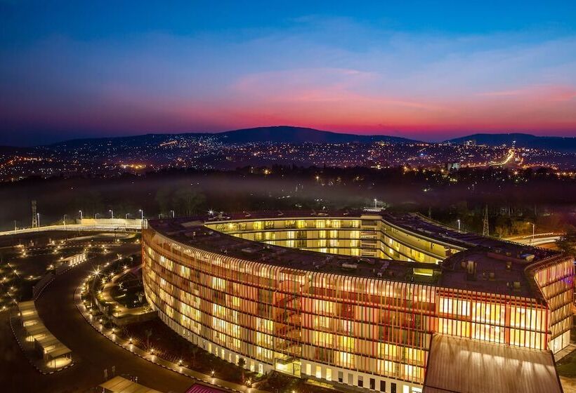 هتل Radisson Blu  & Convention Centre Kigali