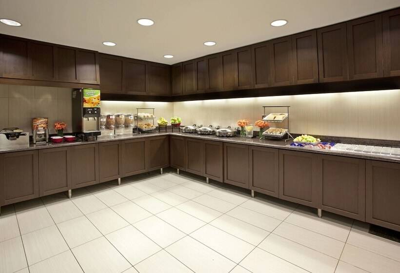 هتل Residence Inn By Marriott Regina