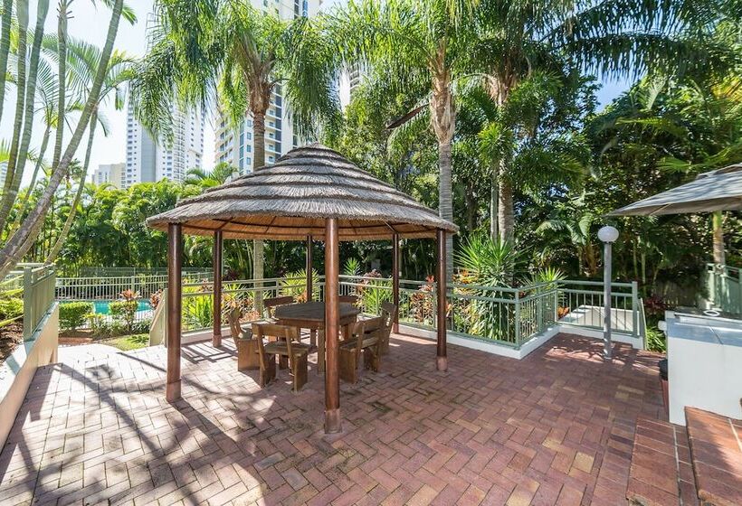 호텔 The Meriton Apartments On Main Beach