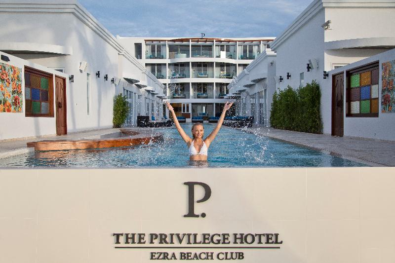 هتل The Privilege  Ezra Beach Club