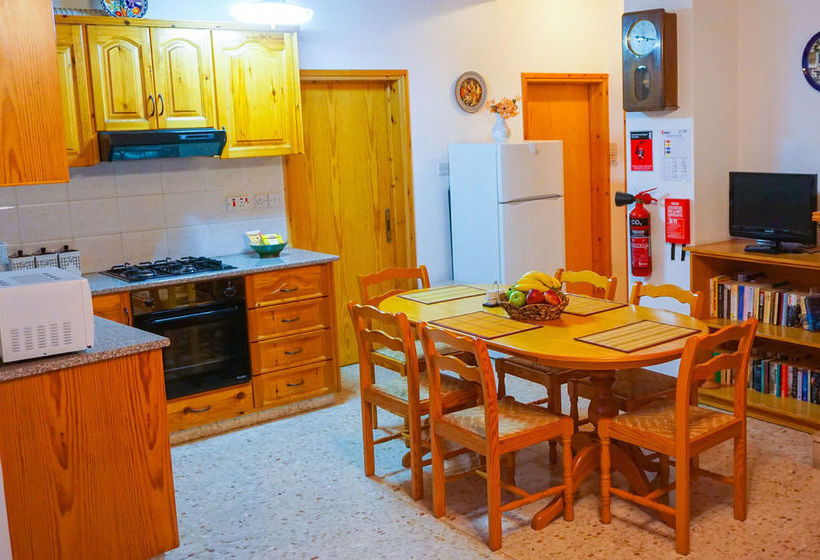 Omodos Village Houses - Pantelis  & Olga &  Marios &  Iacovos