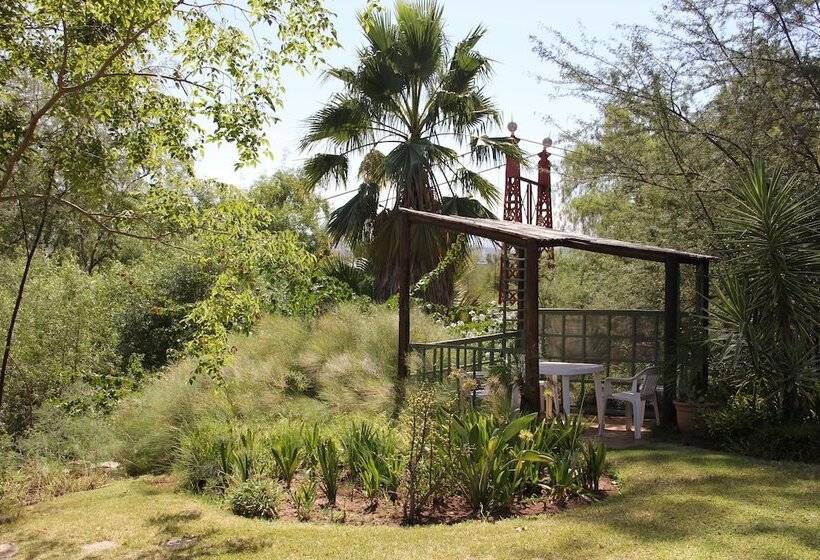 پانسیون Gumtree Guest House