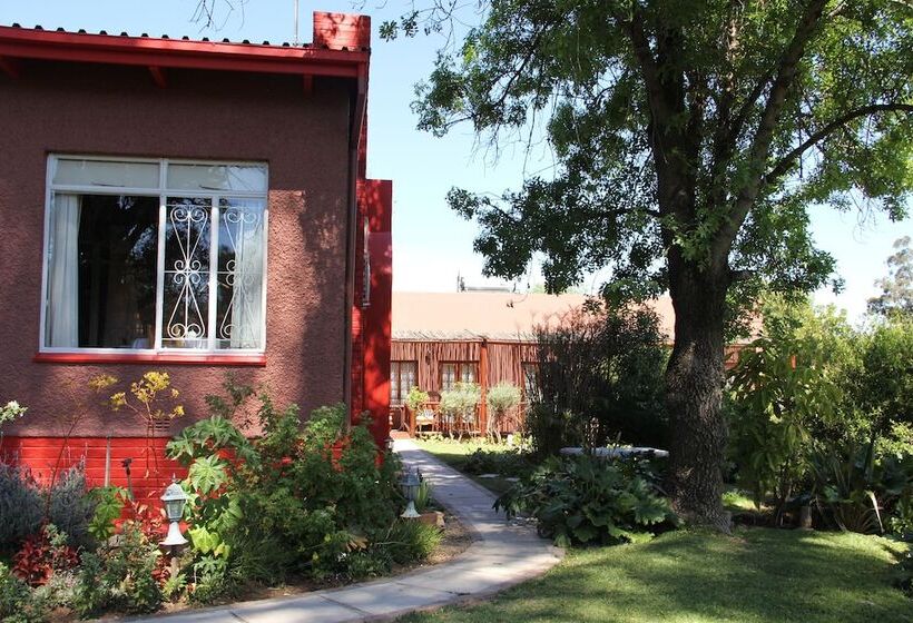 پانسیون Gumtree Guest House