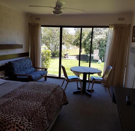 Toora Lodge Motel
