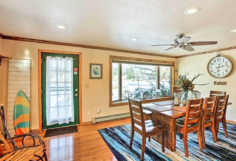 4 Season, Waterfront Houghton Lake House W/ Dock!