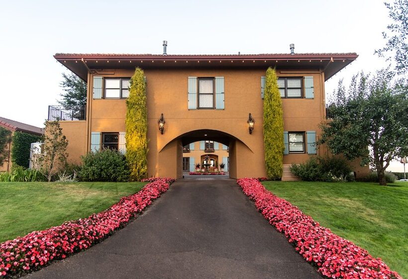 민박 Black Walnut Inn & Vineyard