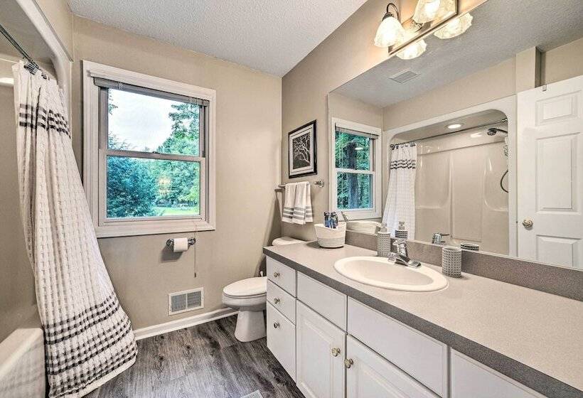 Bellaire Ski Escape ~ 1 Mile To Schuss Mountain!