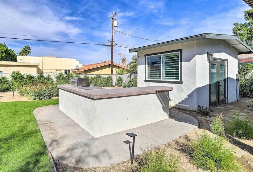 Brilliant Duplex Walk To Downtown Palm Desert!