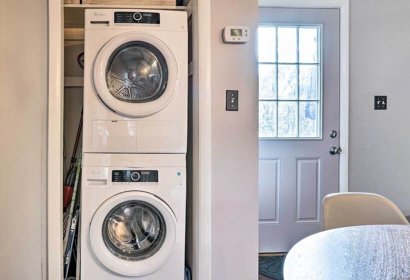 Calming Shenandoah Valley Cabin W/ Hot Tub!