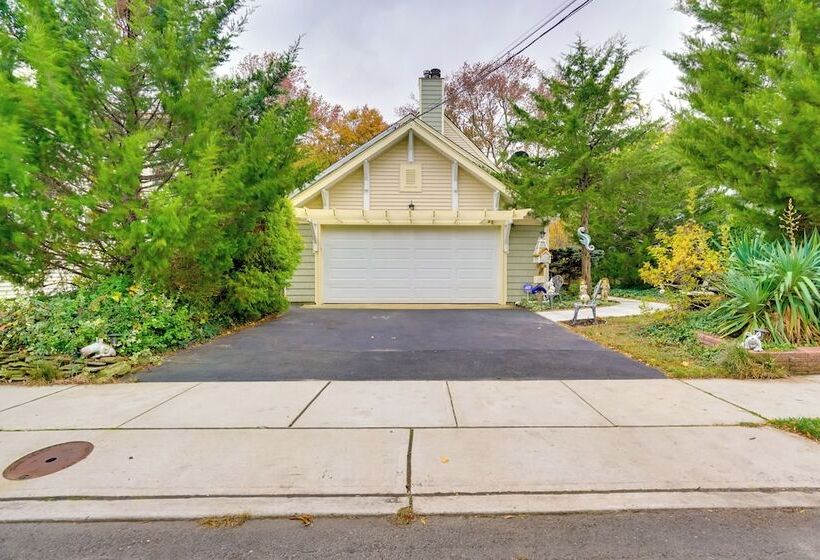 Charming Bay Head Retreat   Half Mi To Beach!
