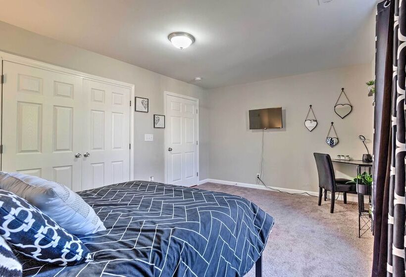 Charming Huntsville Home W/ Deck!