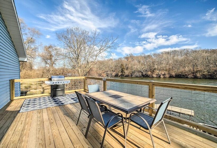 Charming Riverfront Retreat In Monticello!