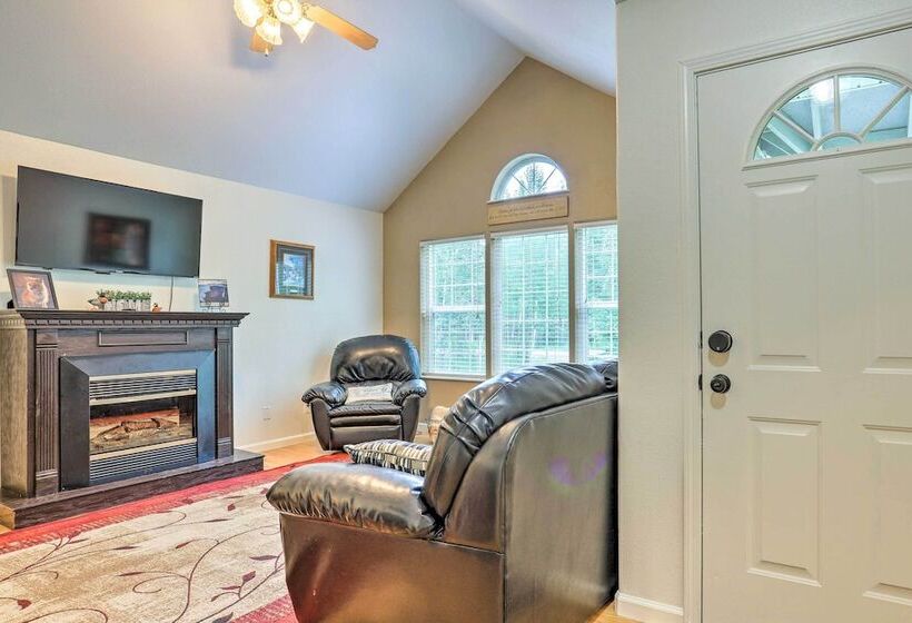 Charming Wasilla Retreat: Walk To Lake Lalen!