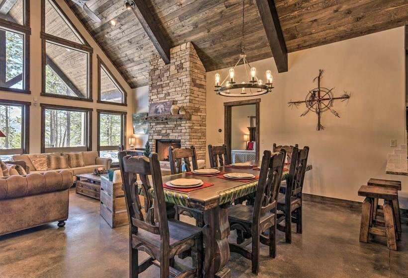 Custom Angel Fire Home: Views, Hot Tub & Fire Pit!