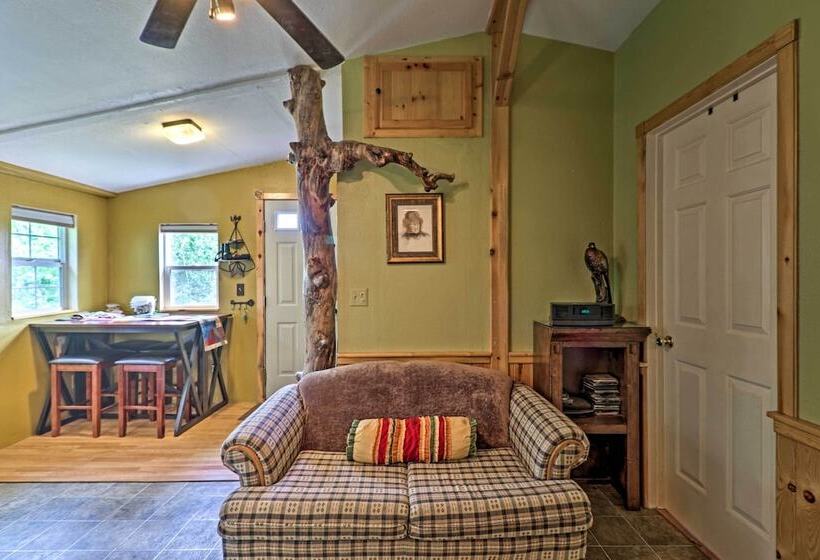 Duck Lake Cabin Rental Near Glacier National Park!