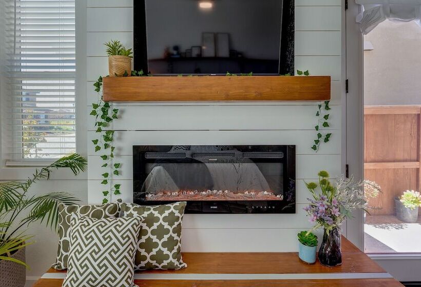 Elk Grove Studio W/ Private Patio: Walk To Casino!