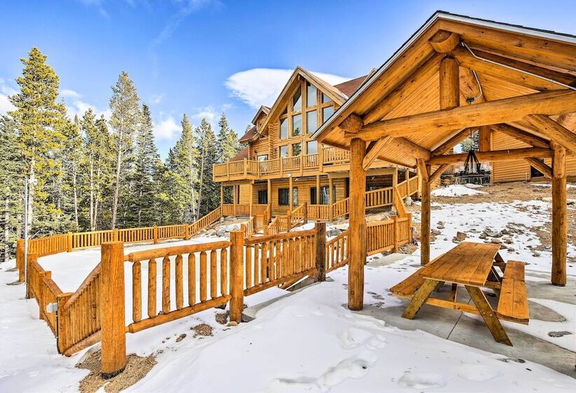 Expansive Alma Cabin W/ Hot Tub & Mountain Views!