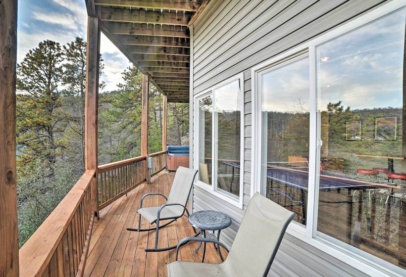 Family Friendly Massanutten Home W/ Slope Views!