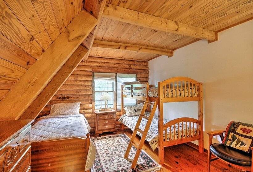 Family Friendly Massanutten Log Home W/ Views!