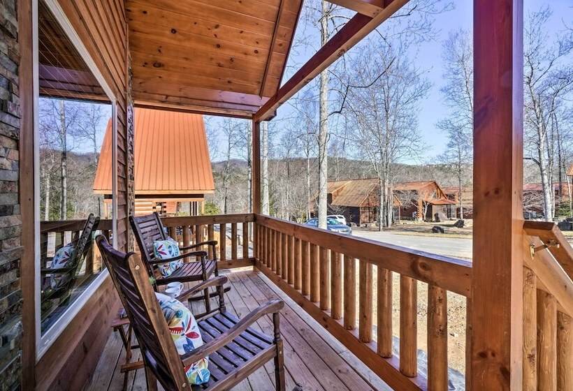 Gatlinburg Mountain Cabin: 4 Mi To National Park!