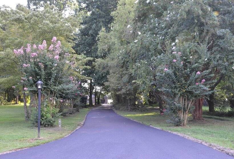 Gloucester Retreat W/ Backyard Oasis & Pier!