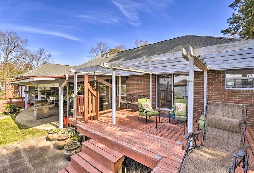 Gloucester Retreat W/ Backyard Oasis & Pier!